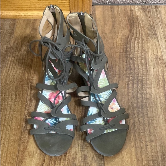 City classified Olive green Strappy gladiator Sandals size 9 - Picture 10 of 10